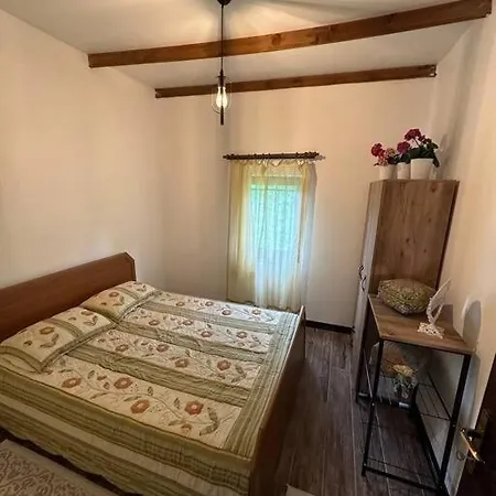 Apartment Dag Evi/yesilli Icinde Kir Evi *